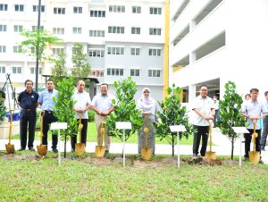 Tree planting at Handover Keys ceremony at Kemuning Idahoan