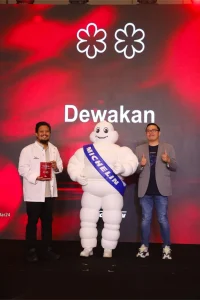 Dewakan receiving 2 star michelin